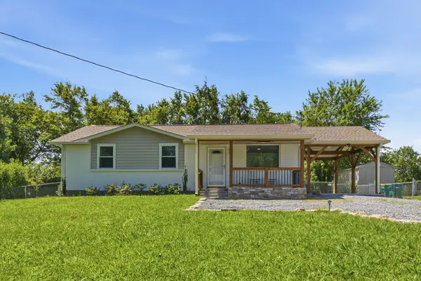 612 Wilkinson Ln, White House, TN 37188