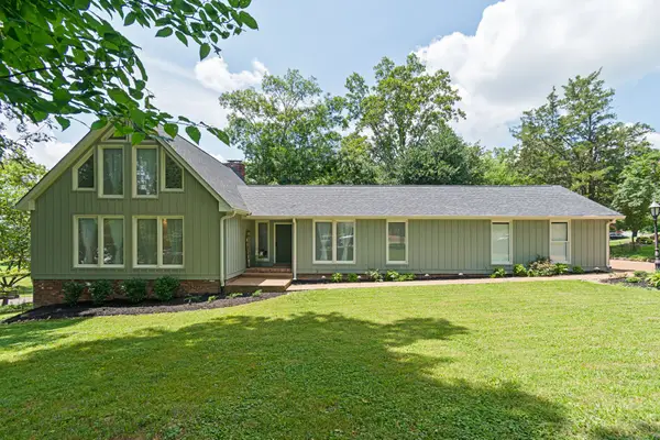 1058 Greenwood Ct, Gallatin, TN 37066