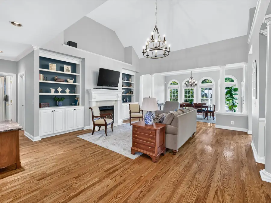 4060 Oxford Glen Dr, Franklin, TN 37067 - #2