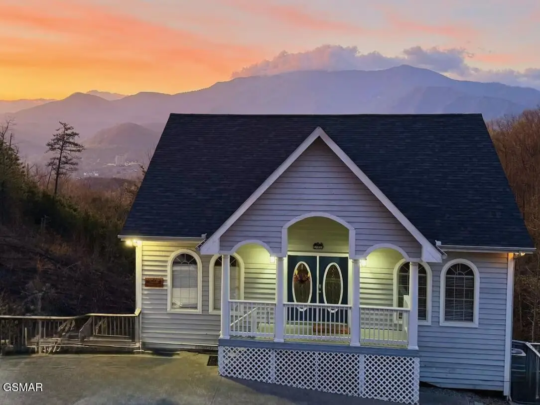 917 Wood Smoke Way, Gatlinburg, TN 37738 - #1