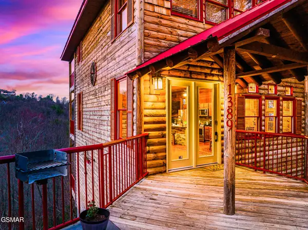 1389 N Baden Drive, Gatlinburg, TN 37738