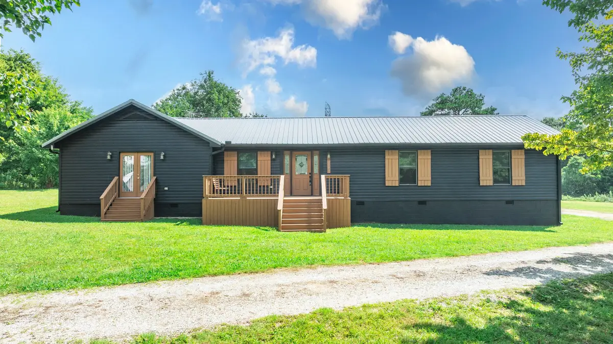 340 Old Spring Creek Rd, Estill Springs, TN 37330 - #1