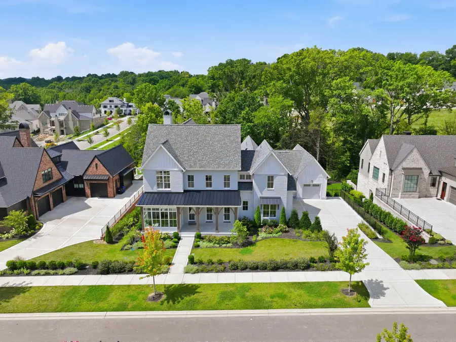 8876 Edgecomb Dr, College Grove, TN 37046 - #2