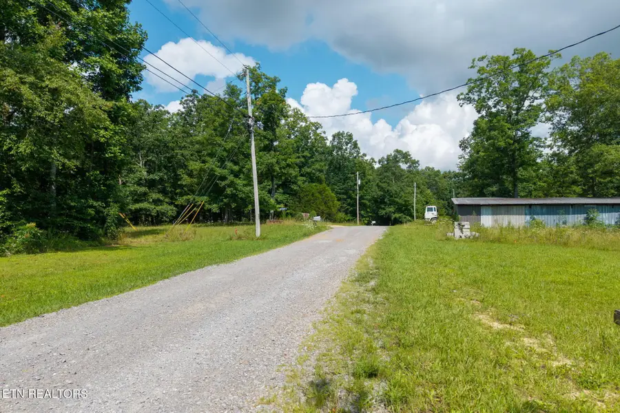 494 Sampson Rd, Crossville, TN 38572 - #2