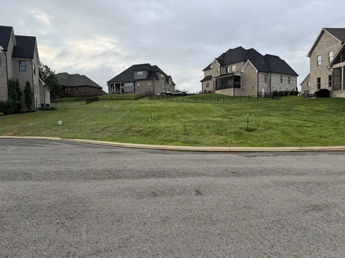 102 Wherry Ct, Hendersonville, TN 37075 - #1