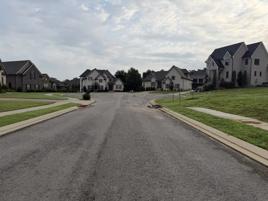 102 Wherry Ct, Hendersonville, TN 37075 - #2