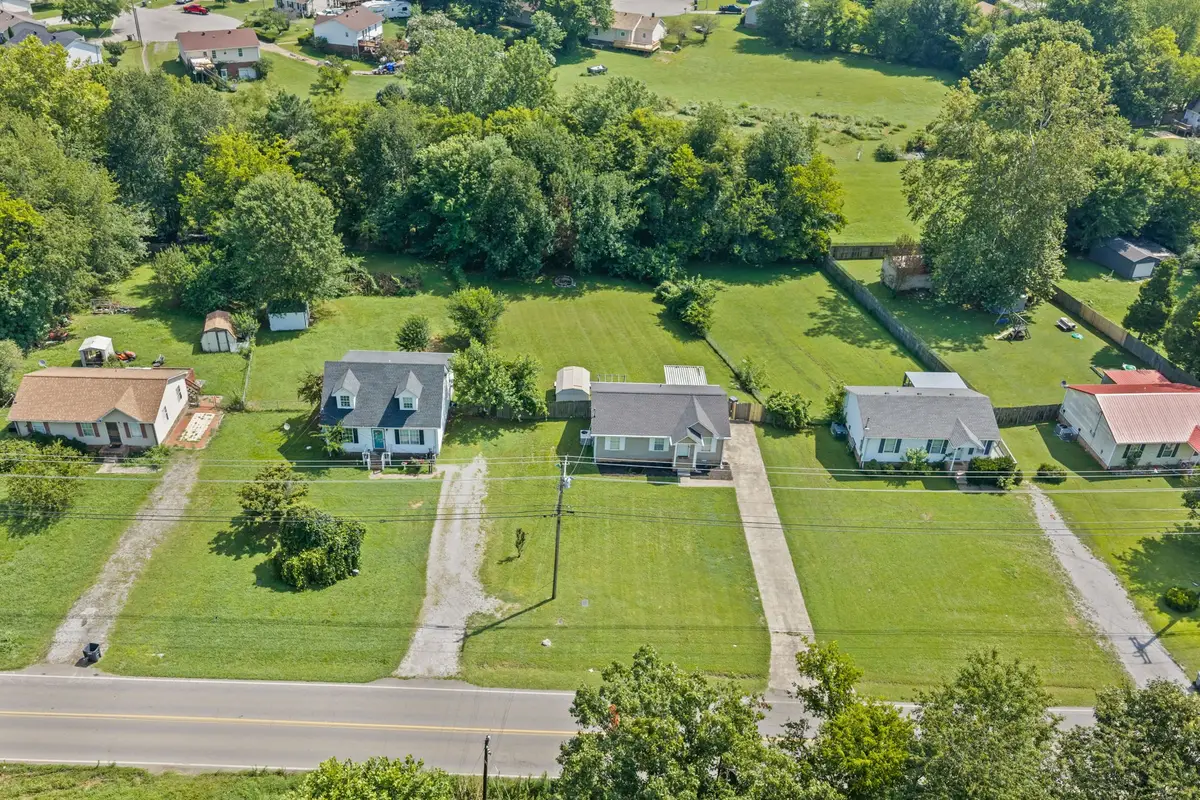 250 Hugh Hunter Rd, Oak Grove, KY 42262 - #1