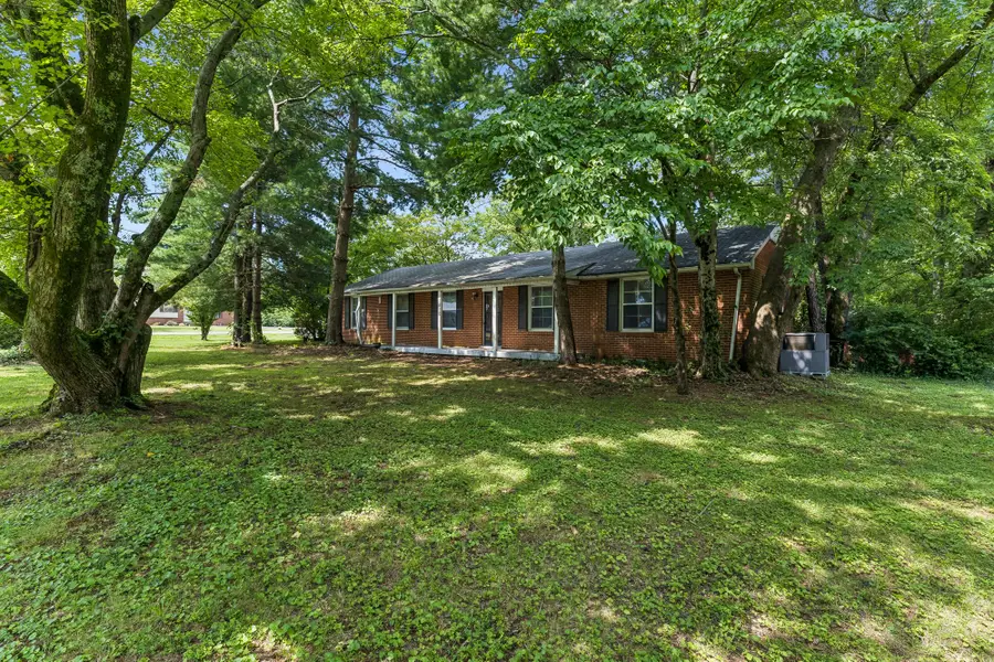 1810 Foxdale Dr, Murfreesboro, TN 37130 - #2
