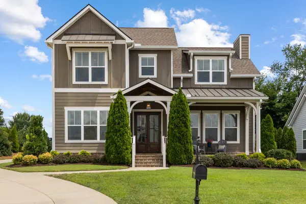 998 Spruce Ridge Ln, Spring Hill, TN 37174