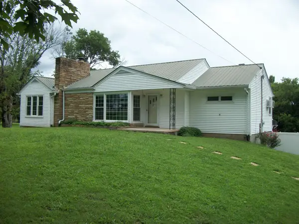 325 Murfreesboro Rd, Woodbury, TN 37190