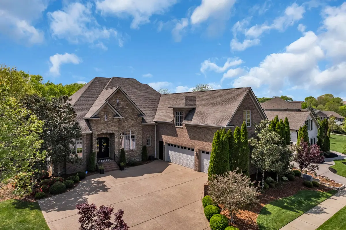 1055 Litchfield Pl, Gallatin, TN 37066 - #1