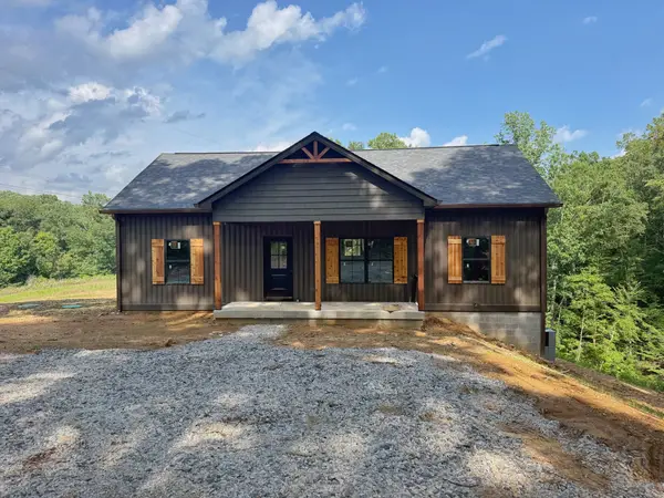 888 Pack Rd, White Bluff, TN 37187
