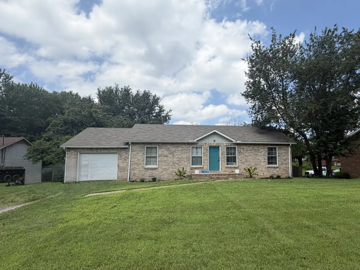 205 Marshall Dr, Clarksville, TN 37042 - #1