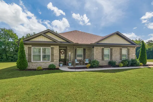 14 Dewitt Dr, Fayetteville, TN 37334