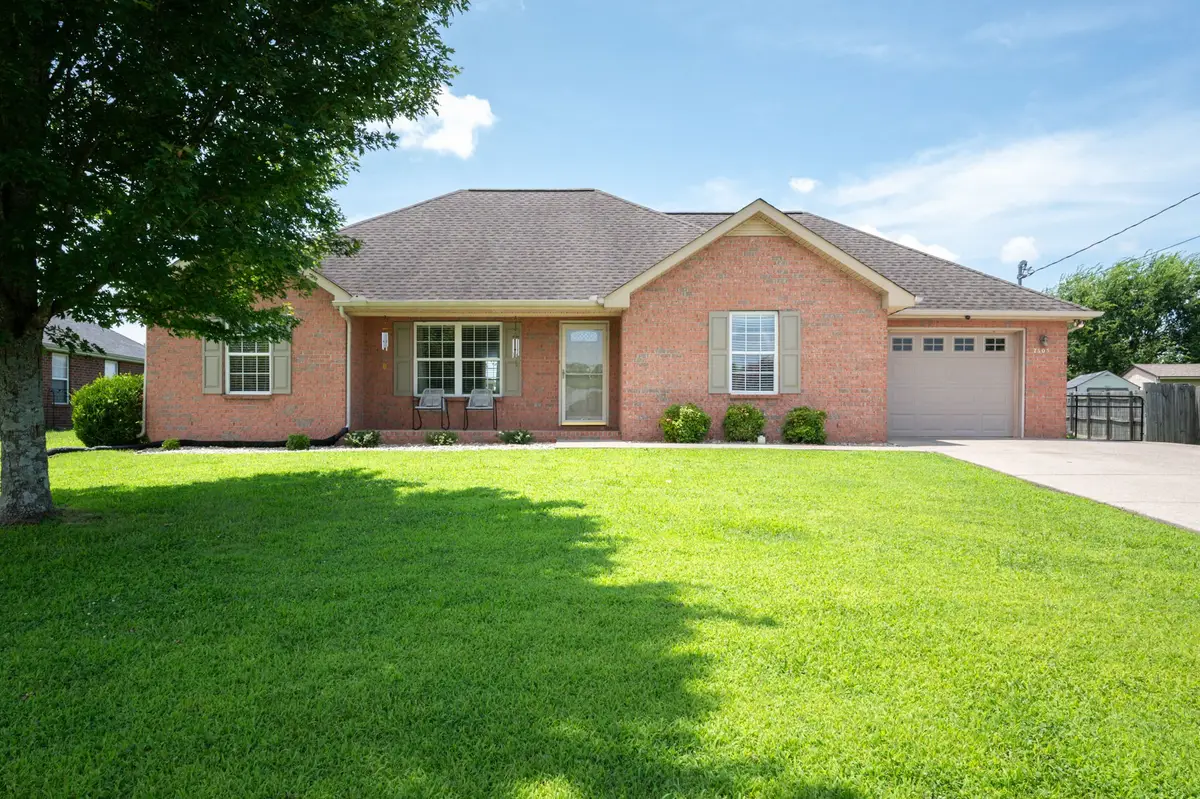 7105 Castile Dr, Smyrna, TN 37167 - #1