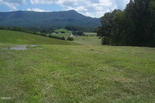 2 Newport Highway Highway, Sevierville, TN 37876
