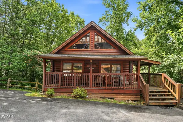 336 Big Bear Way, Pigeon Forge, TN 37863