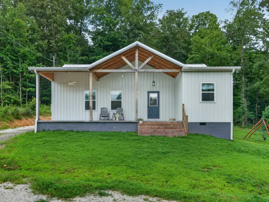 1047 Old County House Rd, Charlotte, TN 37036 - #2