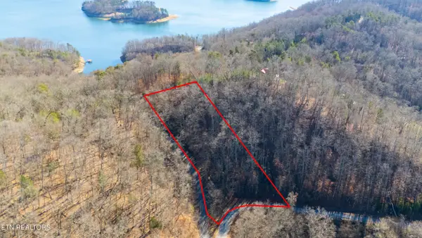 919 Sparrow Way, Sharps Chapel, TN 37866