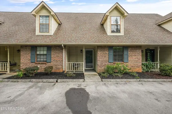 9005 Fountain Brook Lane, Knoxville, TN 37923
