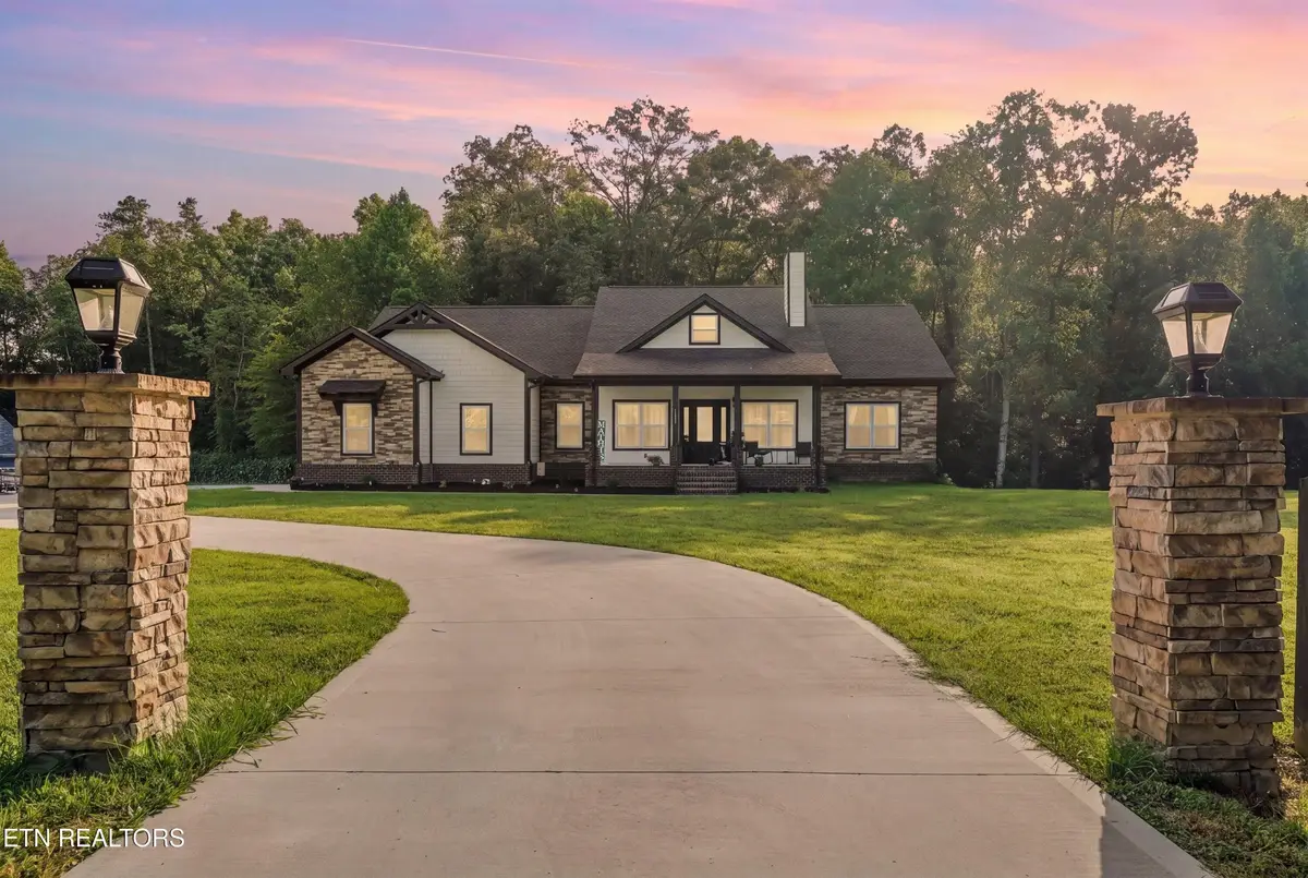 964 Deerwood Drive, Dandridge, TN 37725 - #1