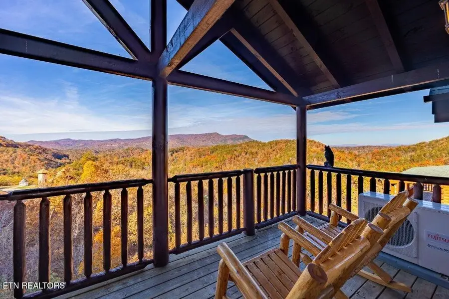 922 Black Bear Cub Way, Sevierville, TN 37862 - #2