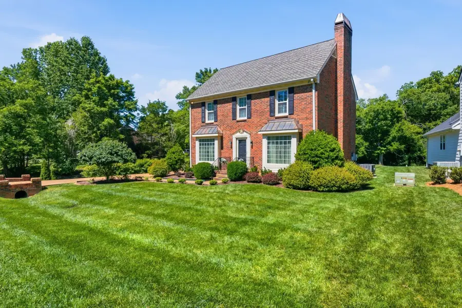 166 Cottonwood Dr, Franklin, TN 37069 - #2