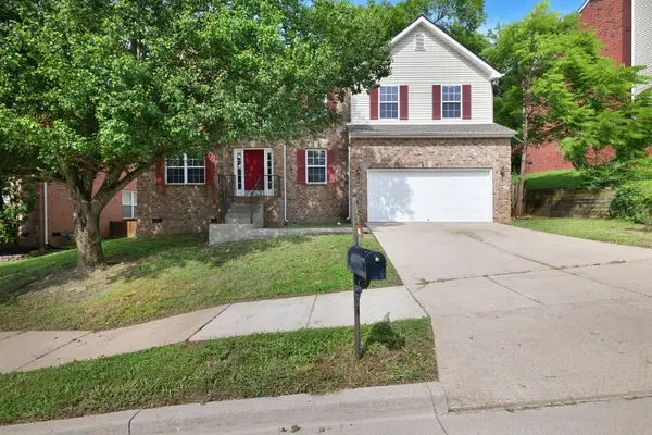 4060 Barnes Cove Dr, Antioch, TN 37013