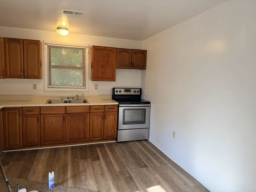 212 W Adams Ave, Lebanon, TN 37087 - #3