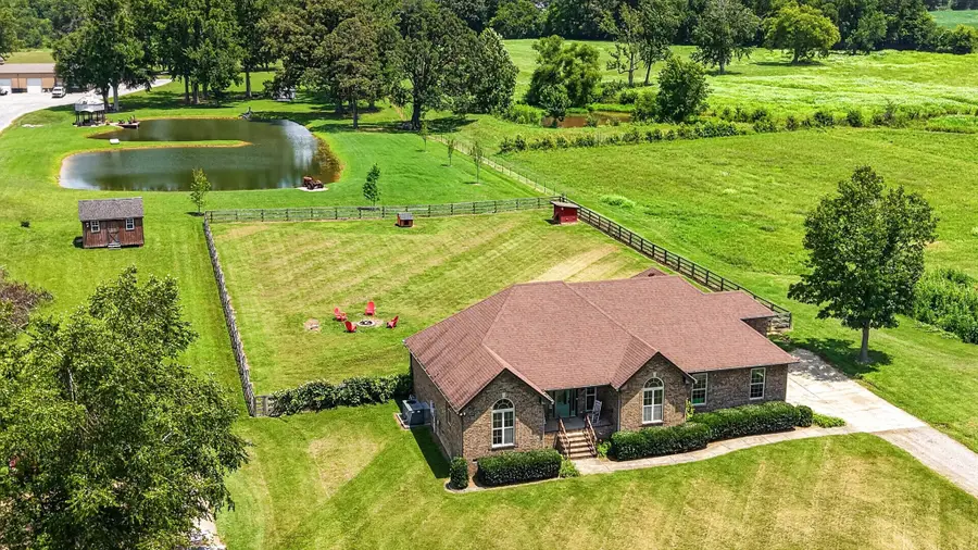 530 Thompson Ln, Portland, TN 37148 - #2