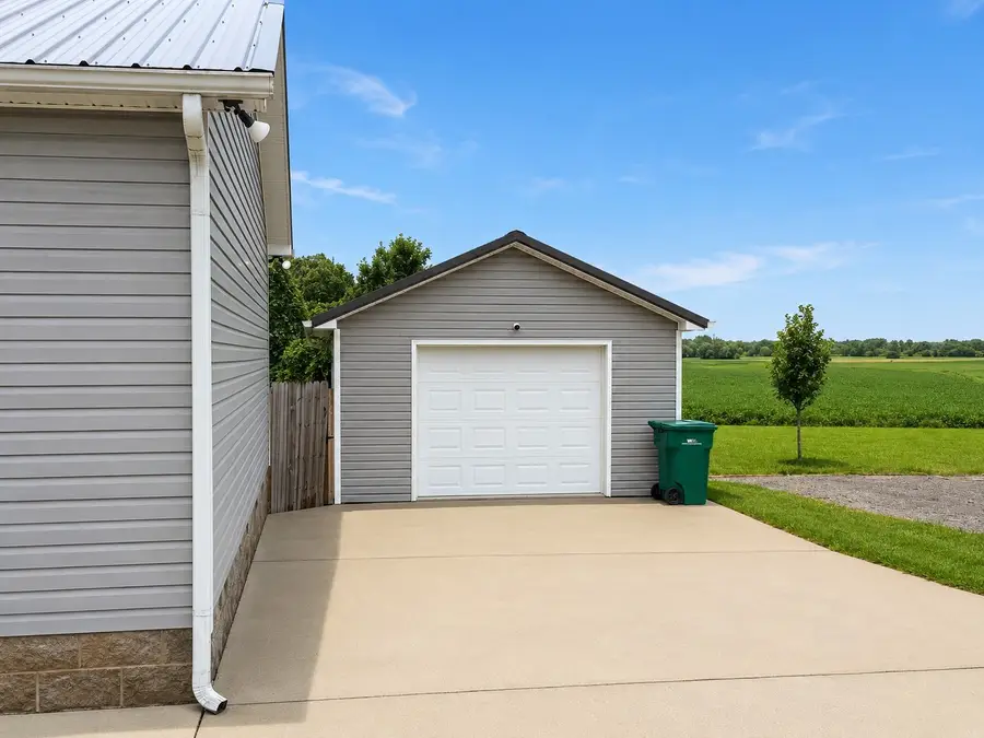 383 Strawberry Dr, Winchester, TN 37398 - #3