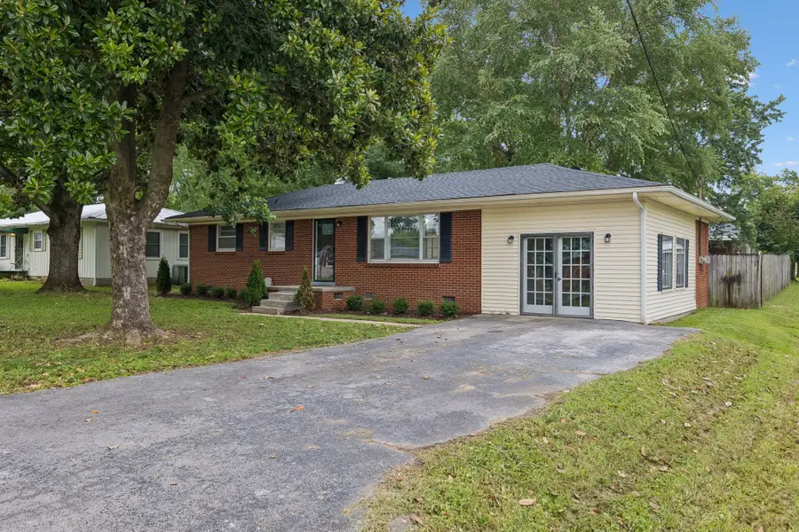 723 Nichols St, Pulaski, TN 38478 - #3
