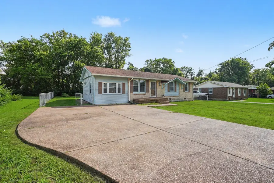 416 Lealand Ln, Lebanon, TN 37087 - #3