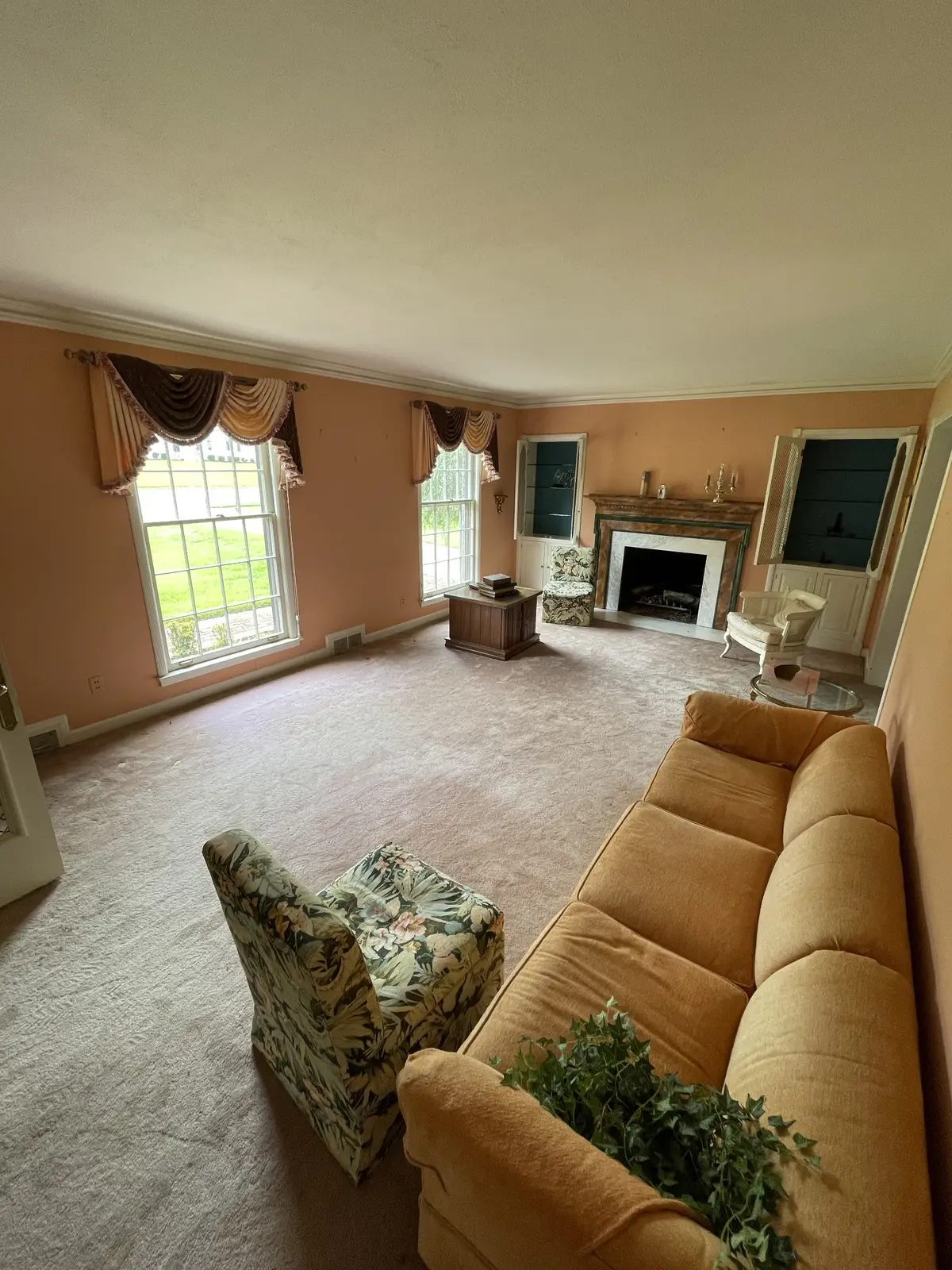 5534 Walnut Grove Rd, Memphis, TN 38120 - #1