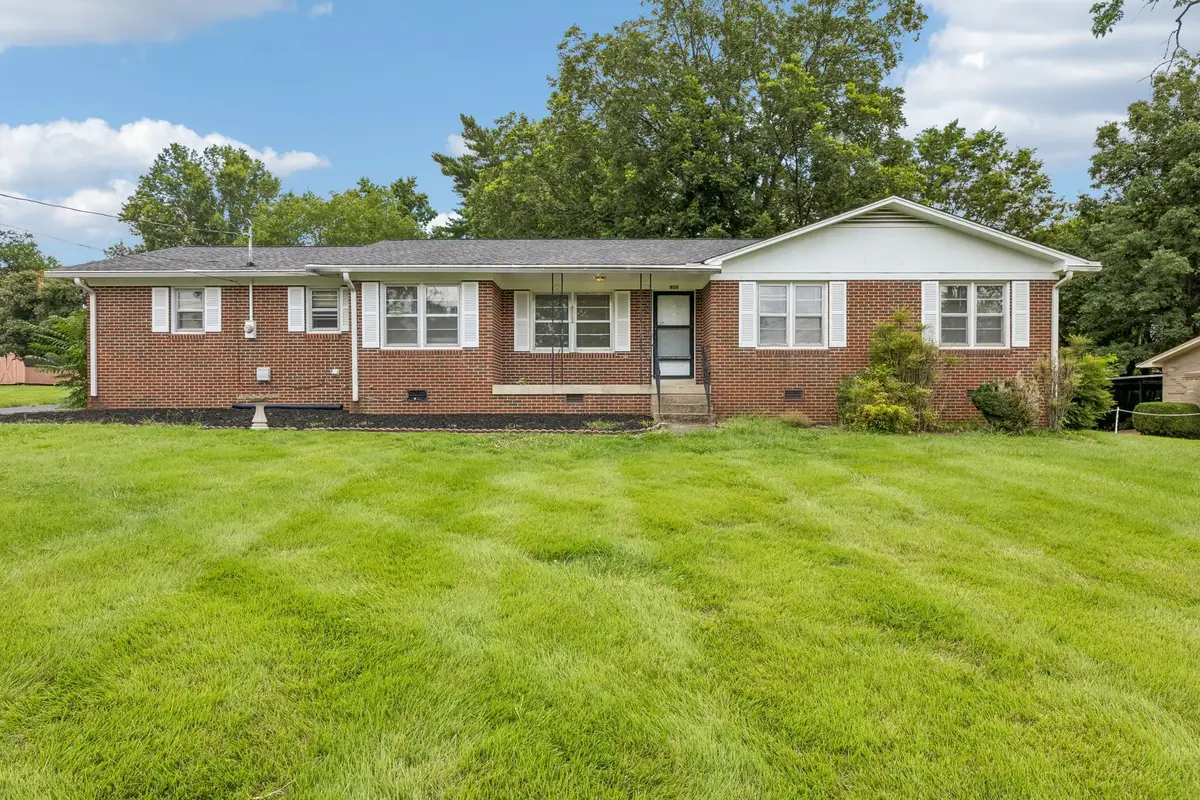 950 Fairlane Dr, Lewisburg, TN 37091 - #1