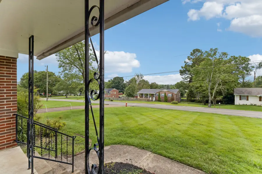 950 Fairlane Dr, Lewisburg, TN 37091 - #3