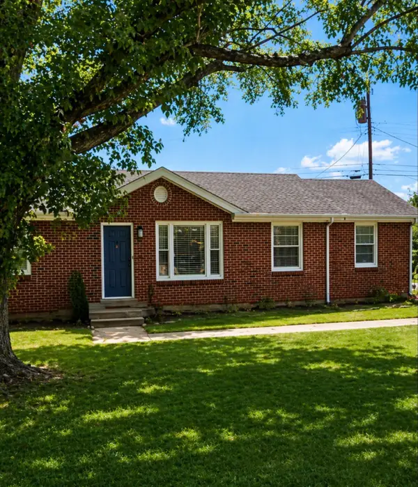 823 Glendale Dr, Clarksville, TN 37043
