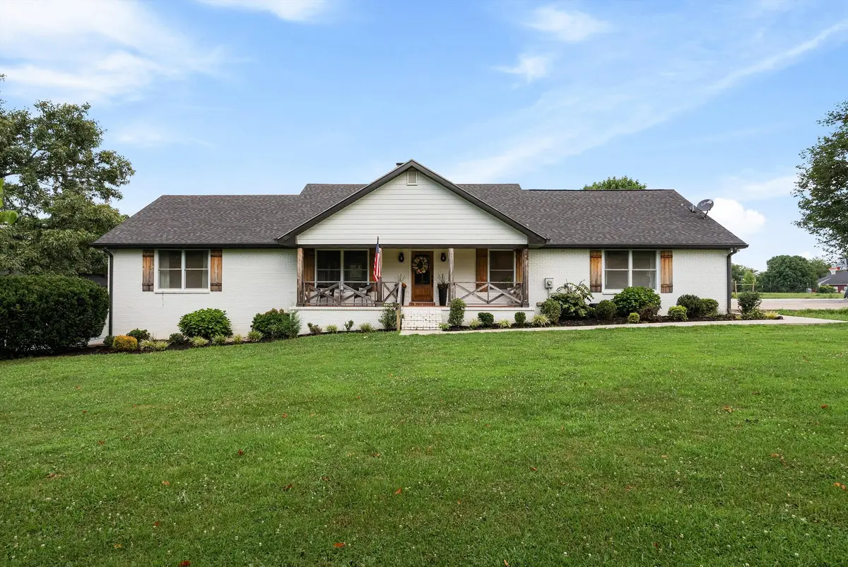 459 Bowling Branch Rd, Cottontown, TN 37048 - #1
