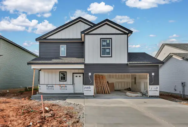2716 Brewster Dr, Clarksville, TN 37042