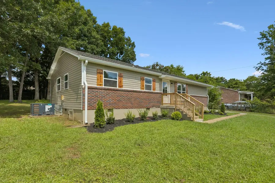668 Jackson Ave, Lewisburg, TN 37091 - #2