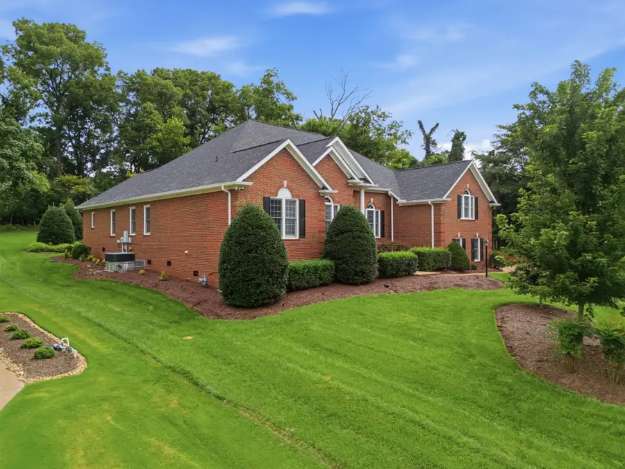 616 Burton Dr, Franklin, TN 37067 - #3