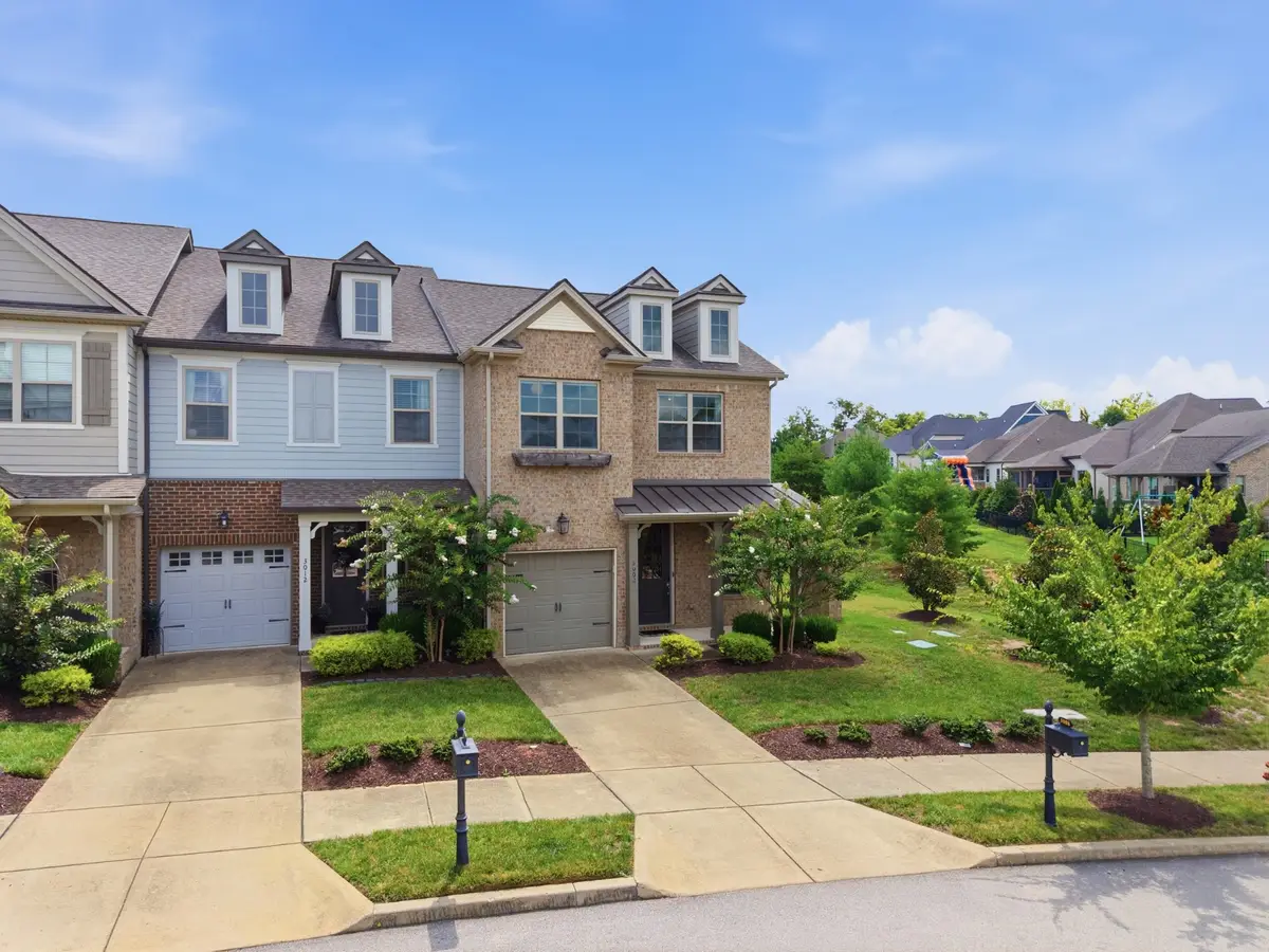 3008 Sassafras Ln, Thompsons Station, TN 37179 - #1