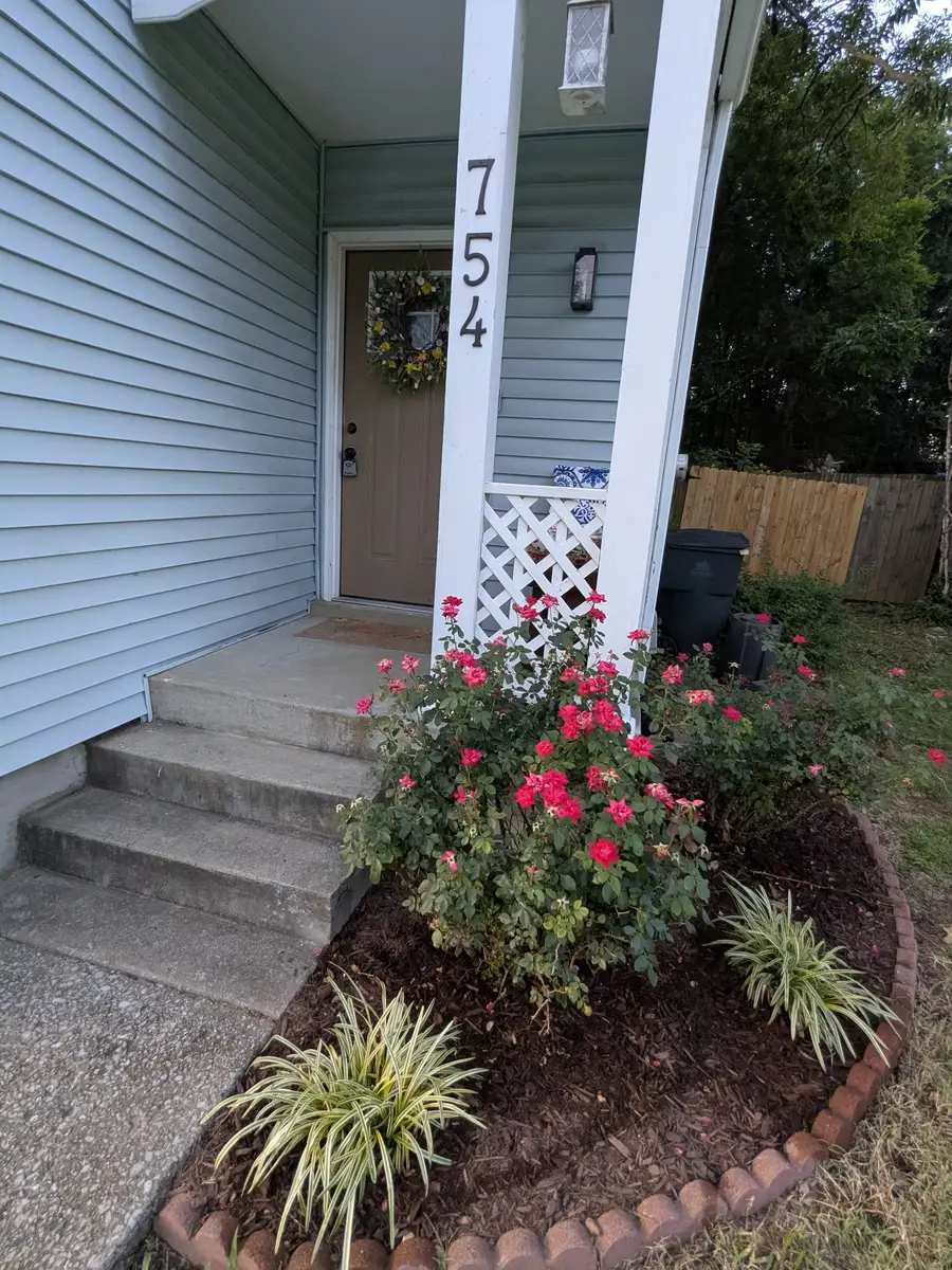754 Lake Terrace Dr, Nashville, TN 37217 - #2