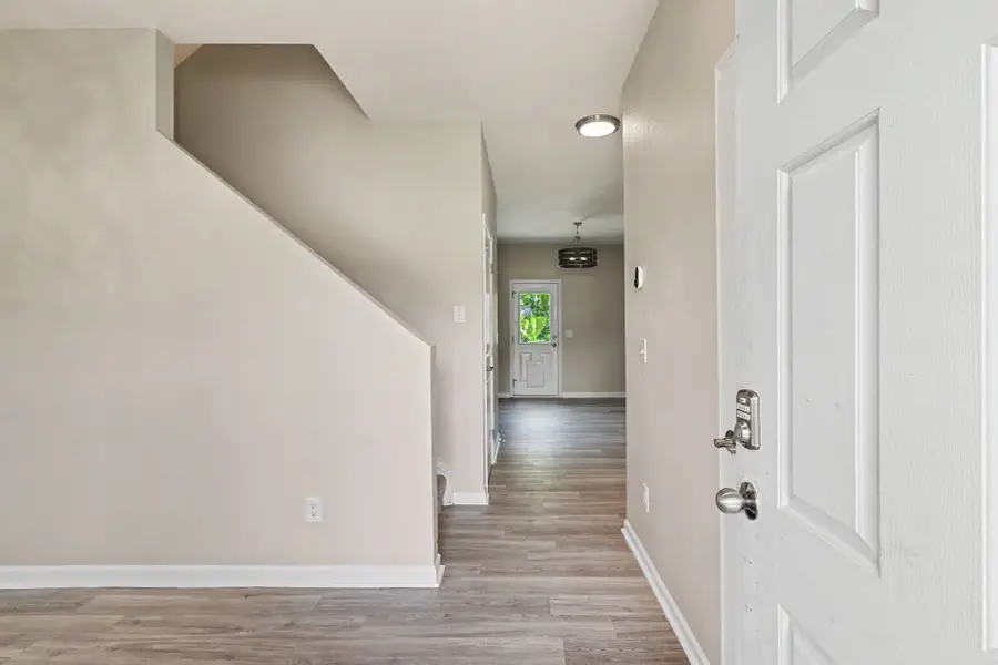 2233 Bee Hive Dr, Columbia, TN 38401 - #2