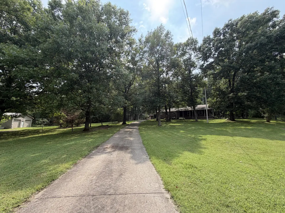 410 Rocky Valley Rd, Lebanon, TN 37090 - #1