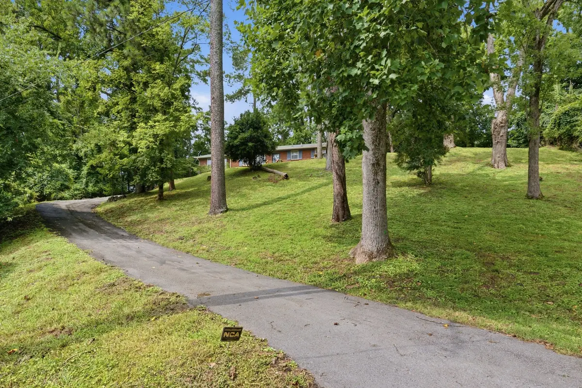 701 Eastland Ct, Nashville, TN 37206 - #1