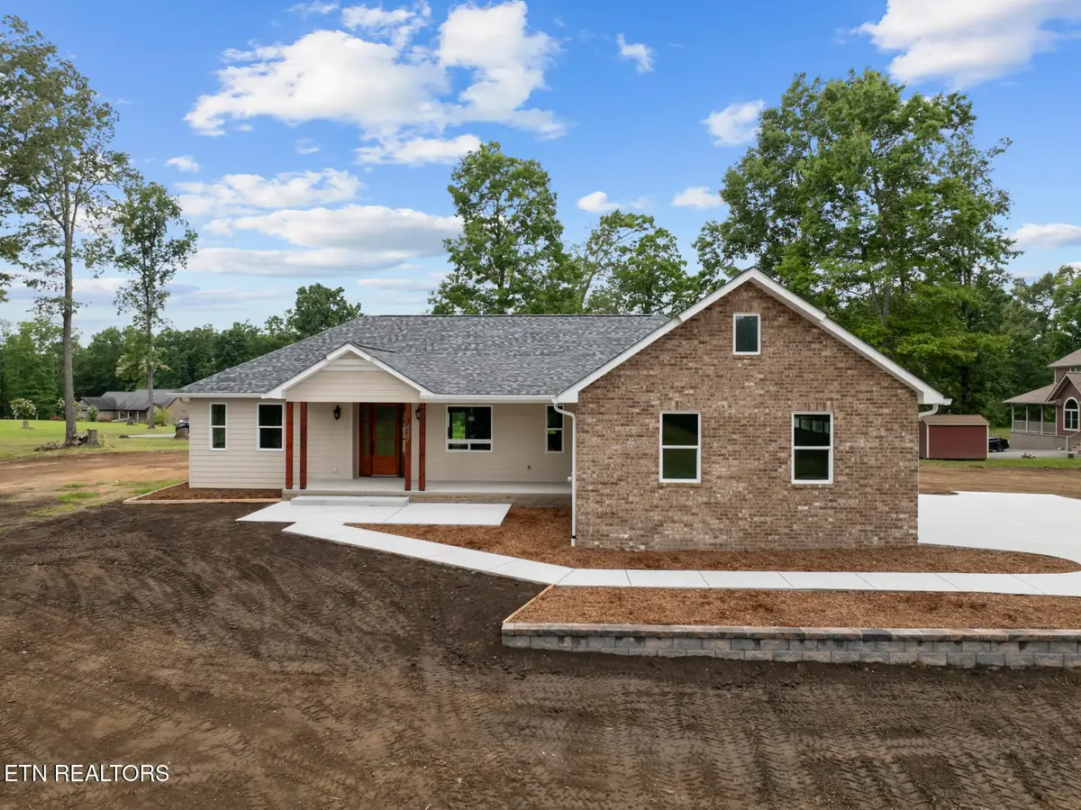 427 Bluff View Lp, Crossville, TN 38571 - #1
