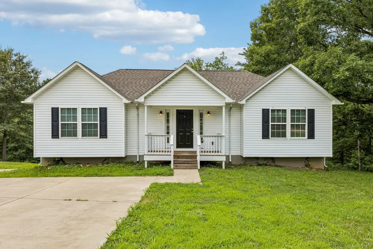 1299 Wesley Ct, Lawrenceburg, TN 38464 - #1