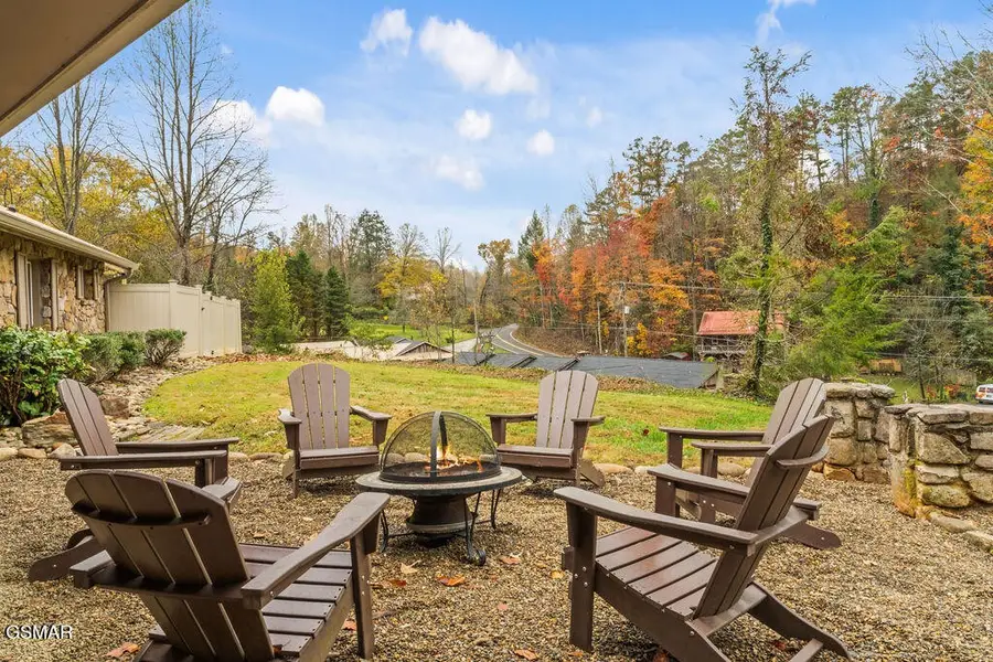 560 Buckhorn Road, Gatlinburg, TN 37738 - #2