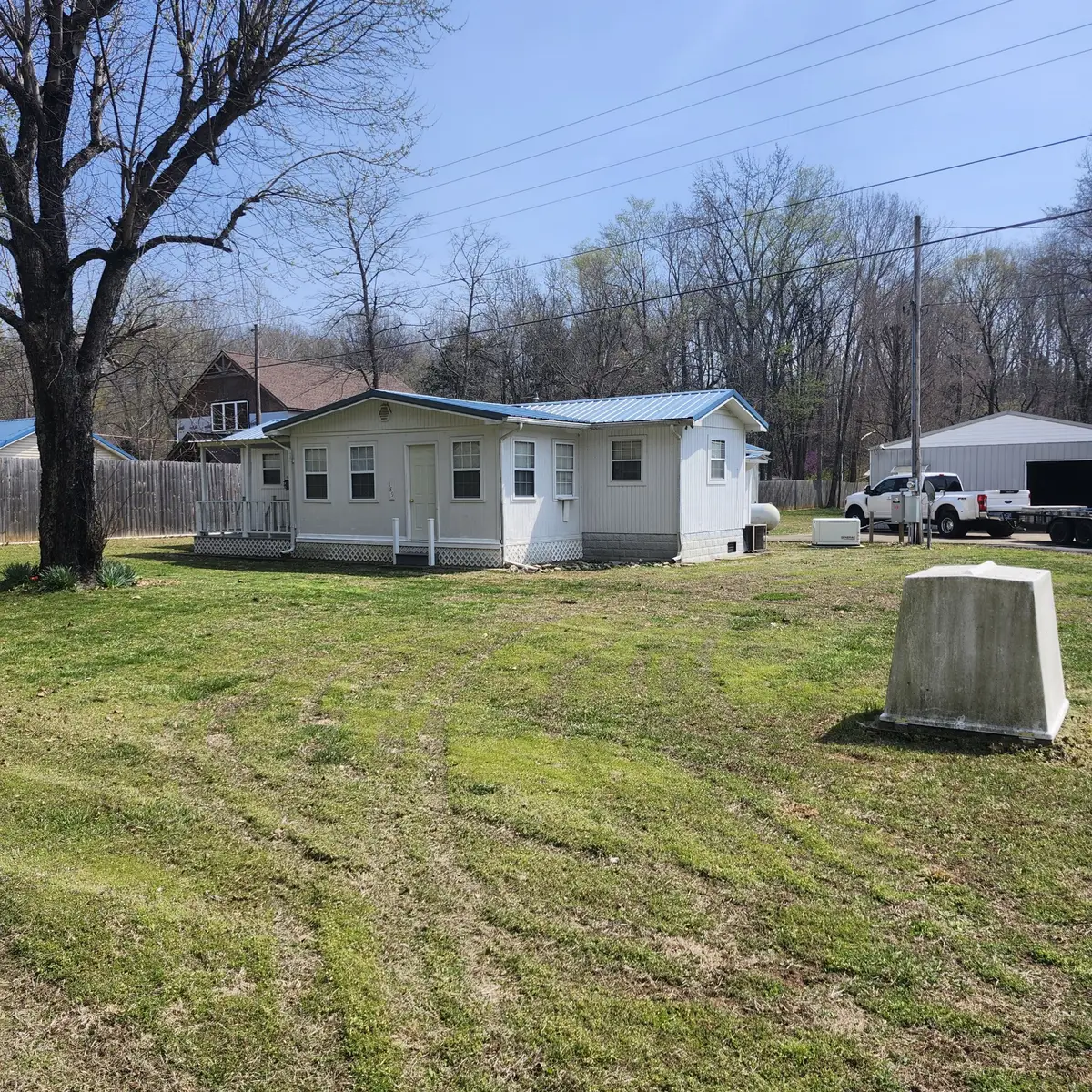 189 Leatherwood Lake Rd, Stewart, TN 37175 - #1